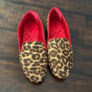 Birdies sz 8 Leopard Print Loafers with Red Interior nwot
